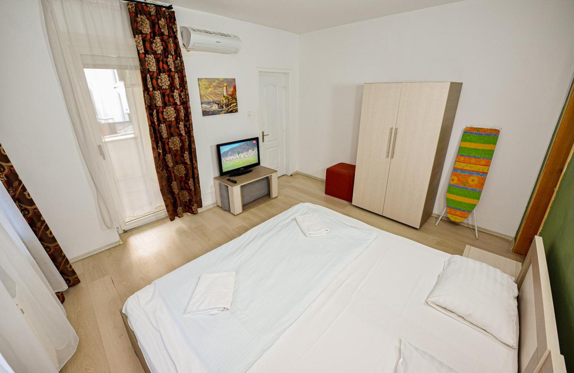 Ideal Accommodation City Center บูคาเรสต์ ภายนอก รูปภาพ