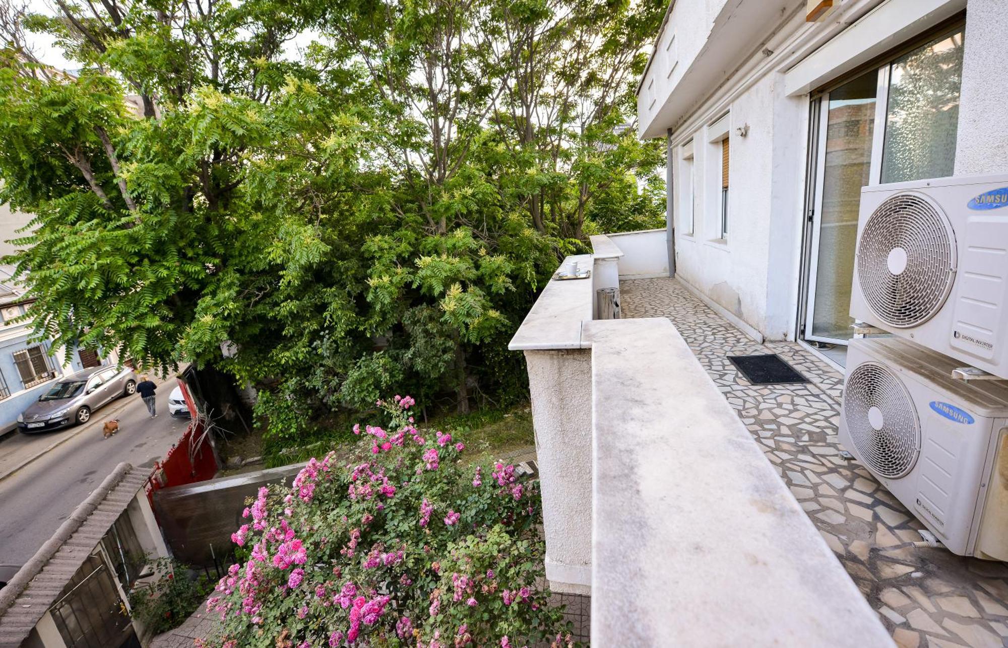 Ideal Accommodation City Center บูคาเรสต์ ภายนอก รูปภาพ