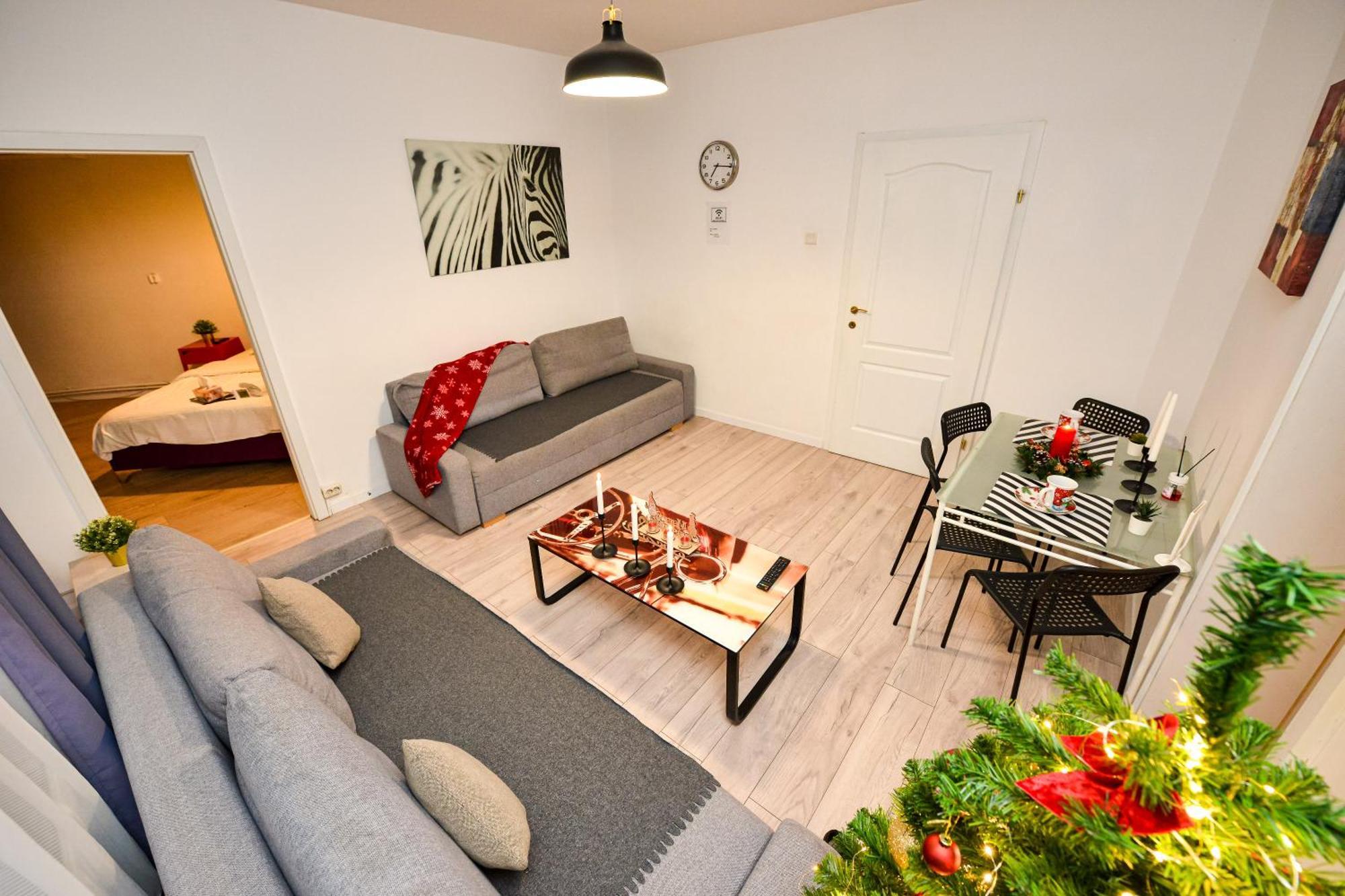 Ideal Accommodation City Center บูคาเรสต์ ภายนอก รูปภาพ
