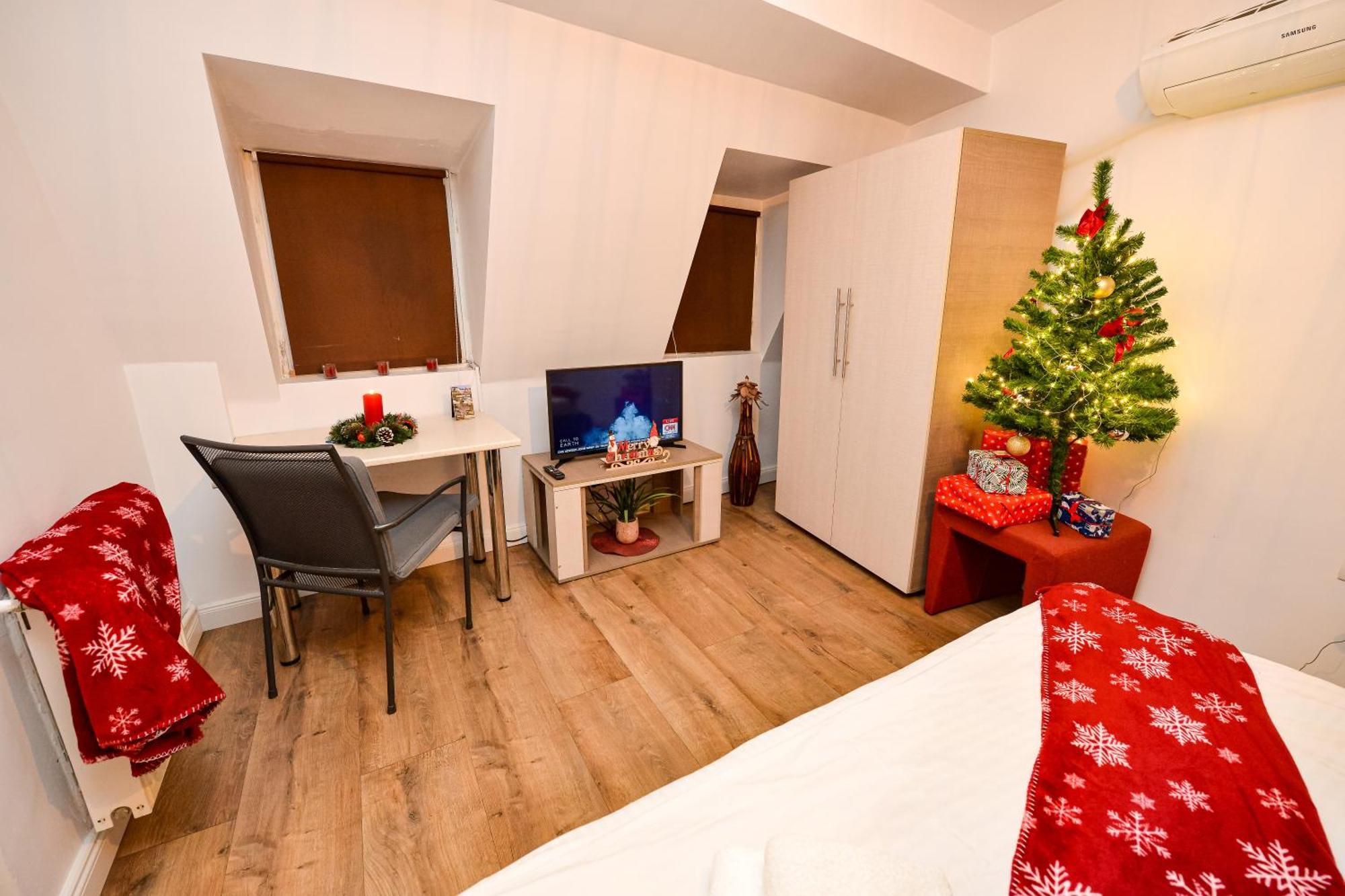 Ideal Accommodation City Center บูคาเรสต์ ภายนอก รูปภาพ